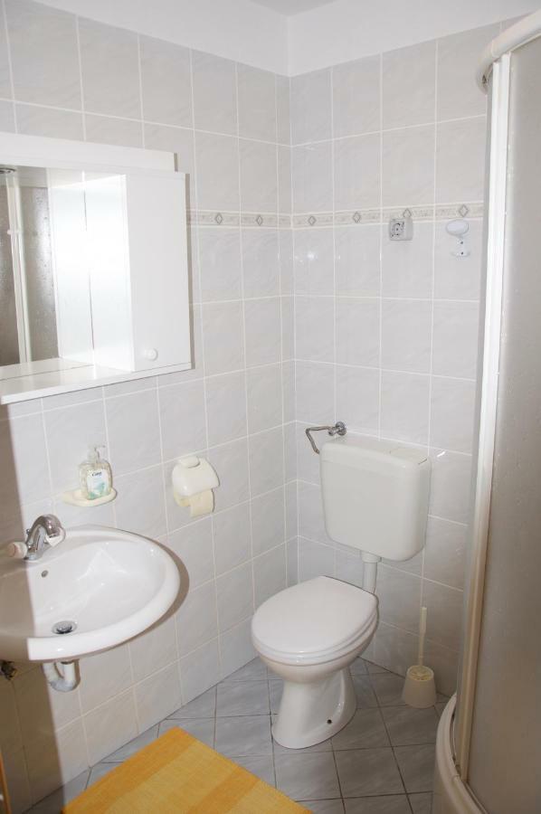 Apartment Viveniti Klenovica Buitenkant foto