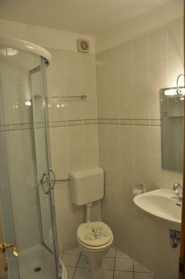 Apartment Viveniti Klenovica Buitenkant foto